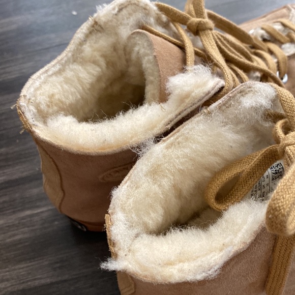 Sheep Fur Converse - Picture 6 of 9